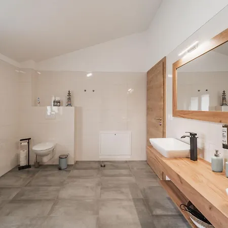Bergherzerl Im Chiemgau Mit Sommerpool, Whirlpool, Sauna Und Eingezäuntem Garten Chalet